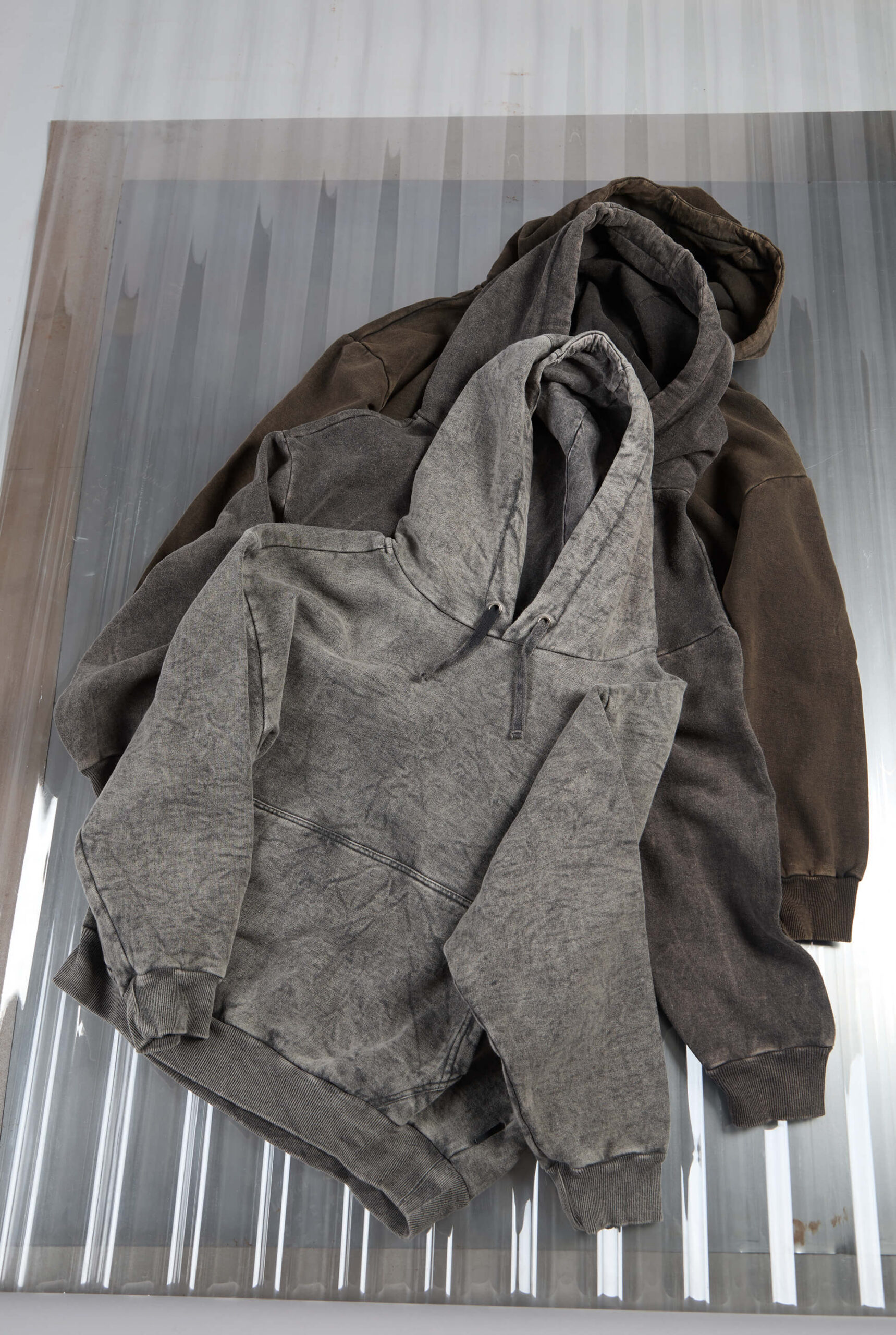 Imagen 3 de Hoodie Boxy Gris Wash Claro