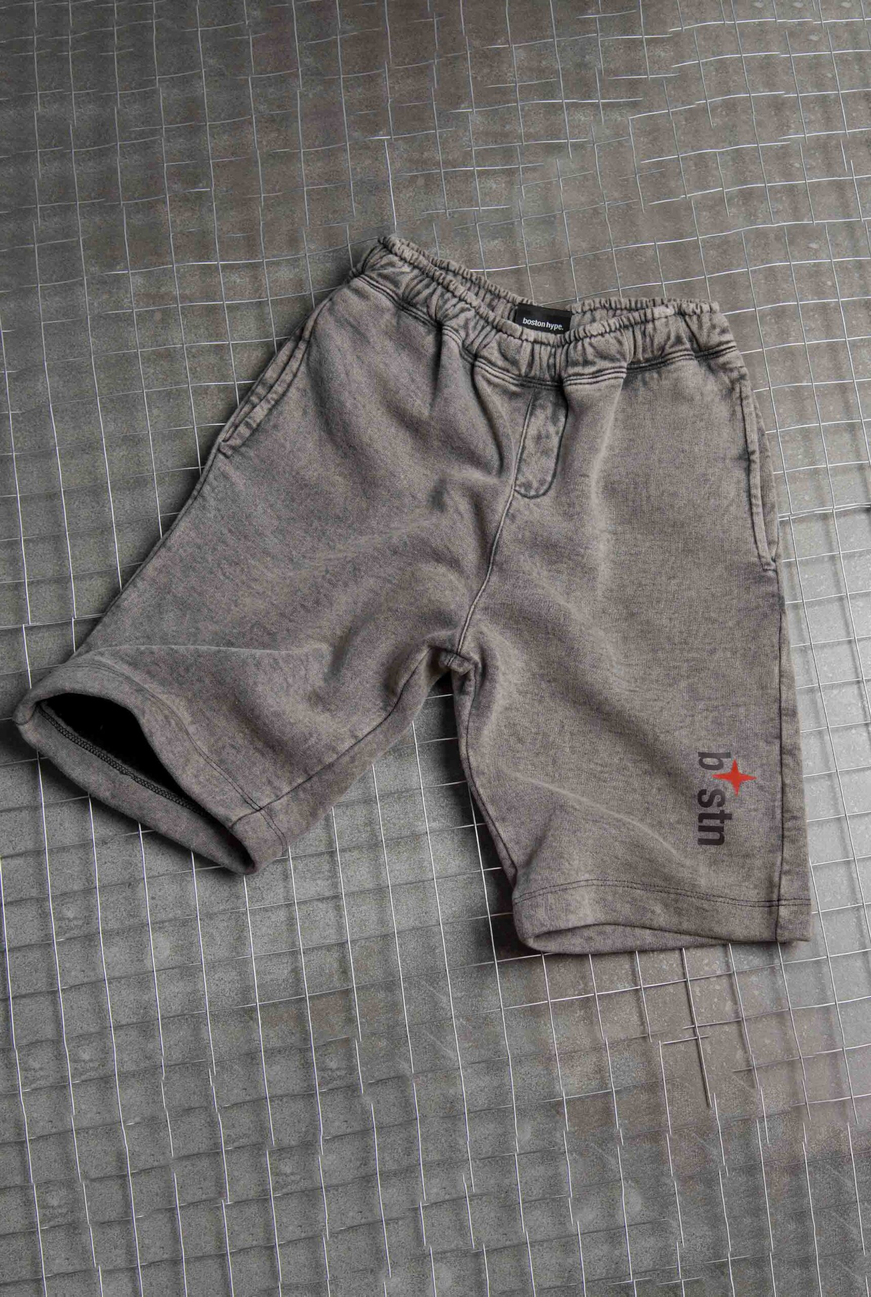 Imagen 3 de Bermuda Acid Wash Gris Claro Studio