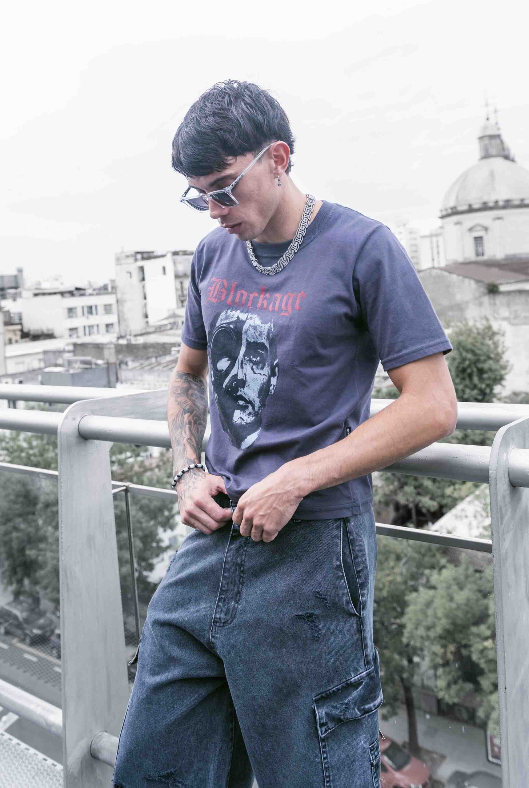 Imagen 4 de Remera Crooped Gris Blockage