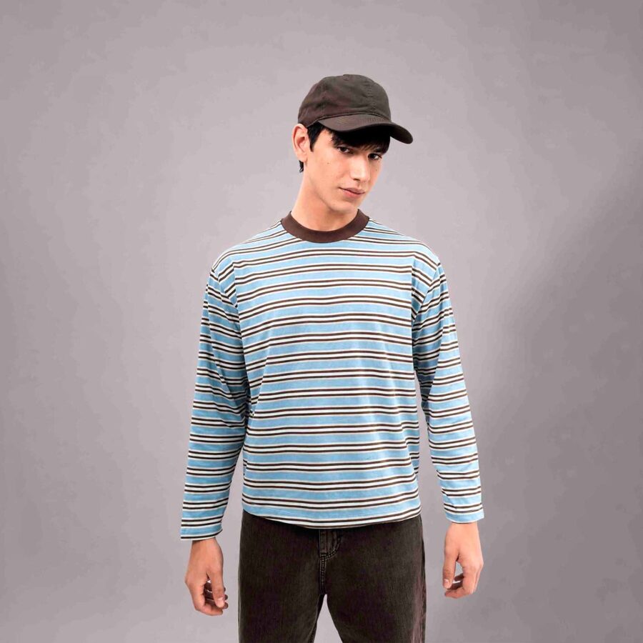 Imagen 4 de Remera regular boxy raya marrón celeste